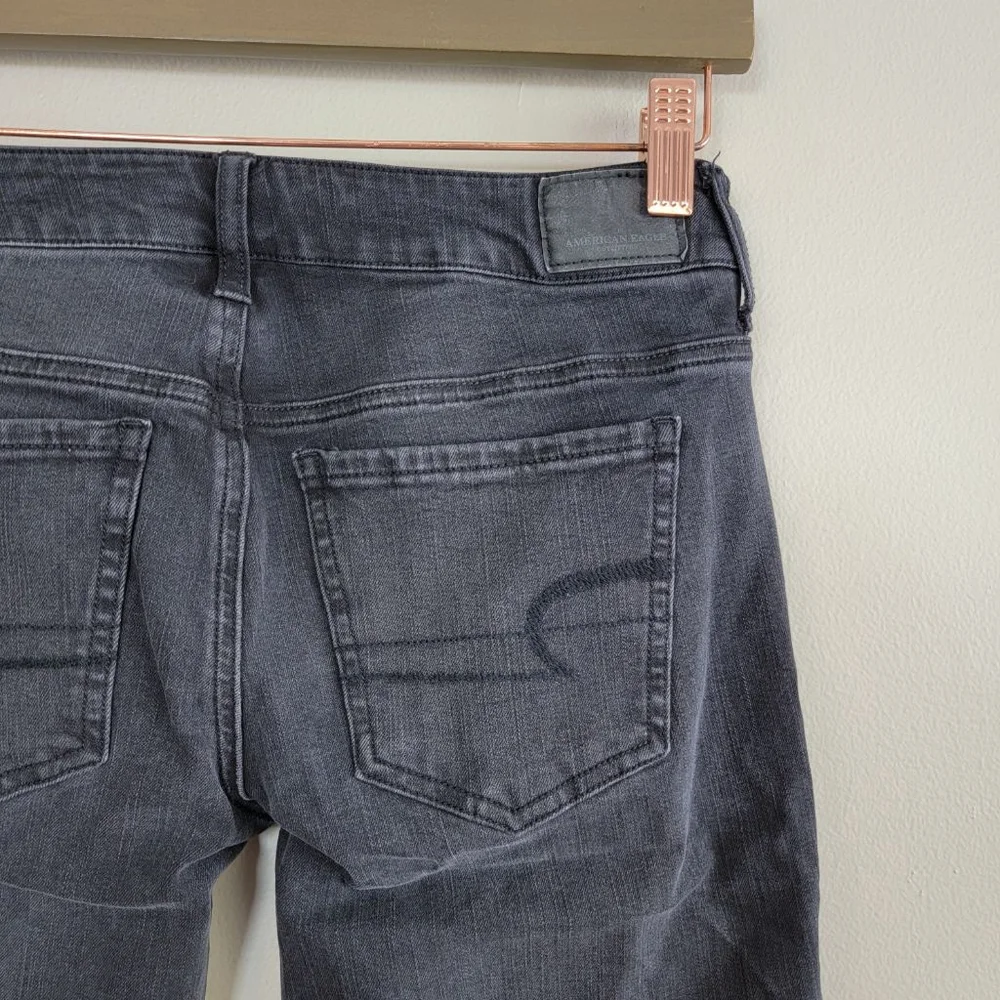 American Eagle Super Low Rise Skinny Jegging Jeans Black Distressed Frayed AE 4